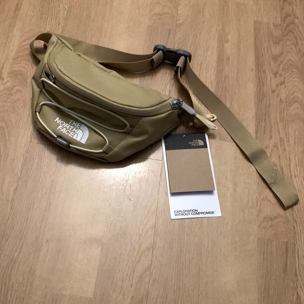 NWT The North Face Jester Lumbar Fanny Pack